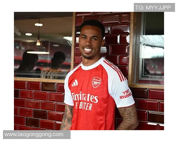 阿森纳官方宣布签下巴西后卫,强化防线实力 阿森纳官方宣布签下巴西后卫,强化防线实力