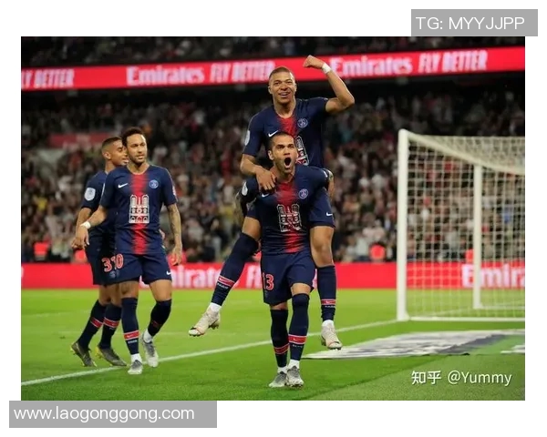 巴黎圣日耳曼备战法国超级杯逆袭,内马尔或将重返首发阵容 巴黎圣日耳曼备战法国超级杯逆袭,内马尔或将重返首发阵容