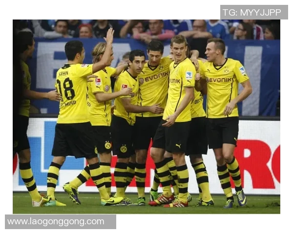 多特蒙德被沙尔克04逆转,德甲排名下跌,球队迎来重大考验 多特蒙德被沙尔克04逆转,德甲排名下跌,球队迎来重大考验