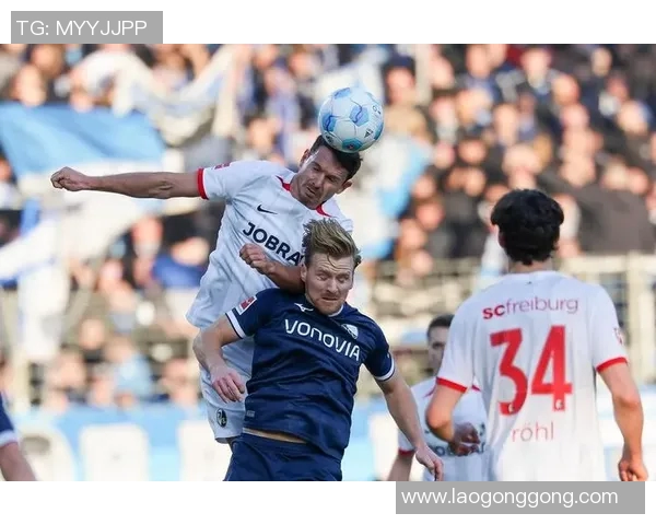 弗赖堡门将关键扑救助球队保住三分威胁 弗赖堡门将关键扑救助球队保住三分威胁