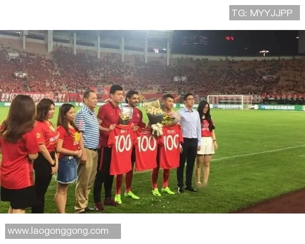 广州恒大战平上海申花，双方表现出色，积分持平令球迷惊喜