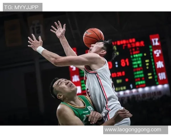 广东华南虎战胜北京首钢,豪取胜利备战CBA季后赛 广东华南虎战胜北京首钢,豪取胜利备战CBA季后赛