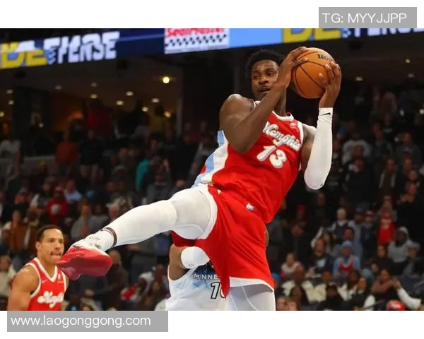 开拓者队主场大胜，提升季后赛希望