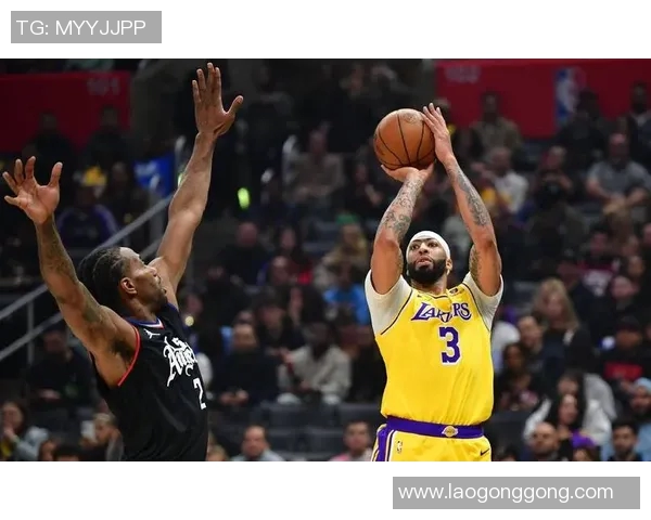 快船队再度击败湖人队，晋级西部半决赛，勇往直前