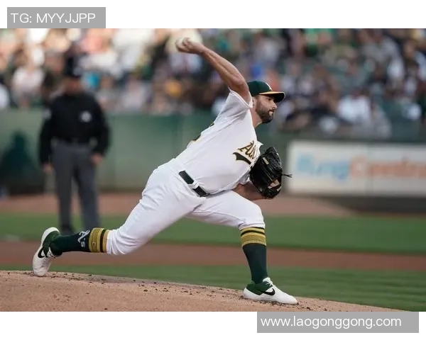 魔球时刻：足球场上的华丽一刻