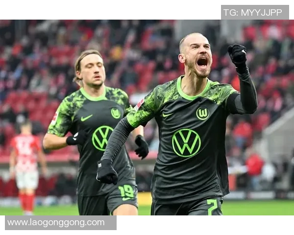 沃尔夫斯堡队雄风再起德甲比赛压倒性实力展现