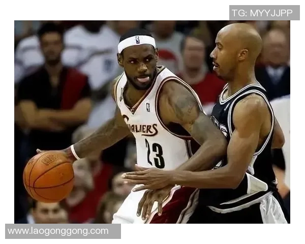 骑士夺冠大热!詹姆斯状态火热,球队备战全力冲击总冠军! 骑士夺冠大热!詹姆斯状态火热,球队备战全力冲击总冠军!