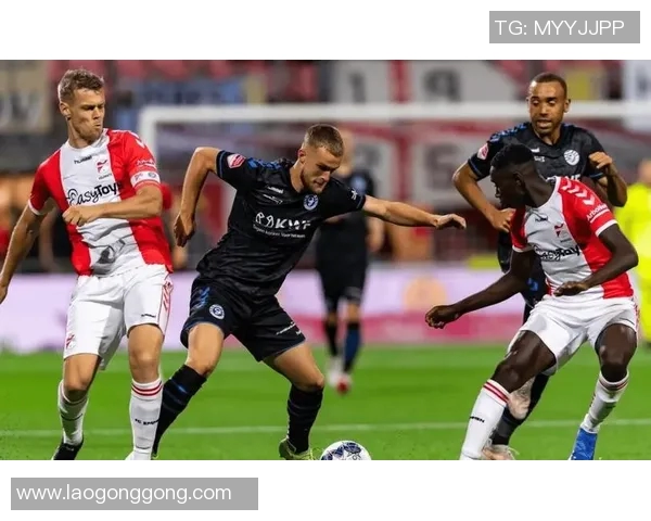 埃门与埃因霍温激战正酣比分揭晓精彩瞬间回顾